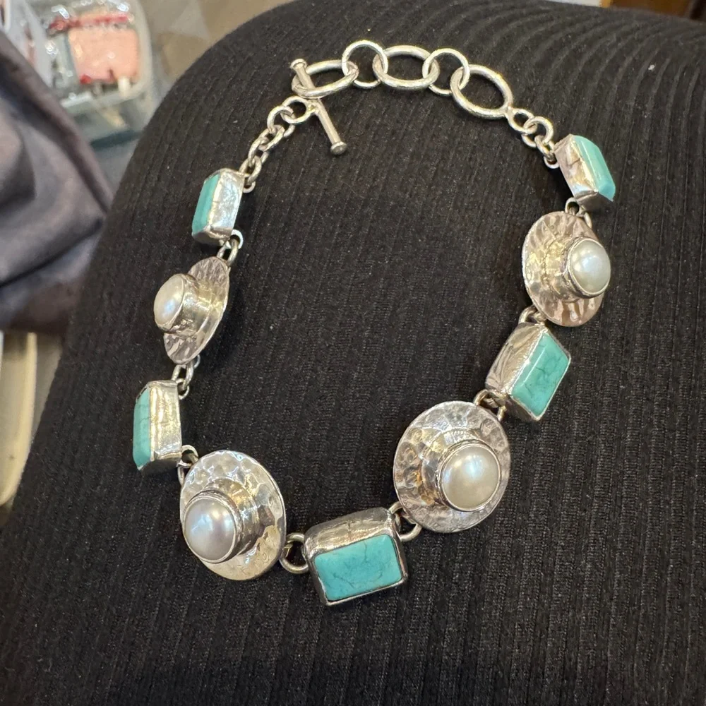 Sterling Silver .925 chunky turquoise Pearl bracelet Toggle by C‎ & Rose